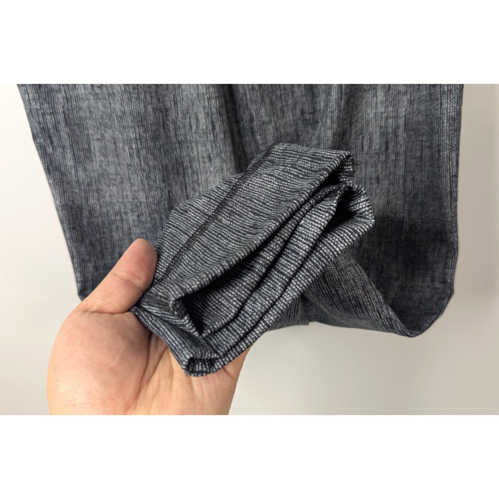 Lululemon LULULEMON Jet Crop Luxtreme Pants Gray Black Drawstring Jogger Size 4 Pockets Moisture Wicking Slim Tapered Athleisure Womens Size 27" / US 4 / IT 40 - 3 Thumbnail