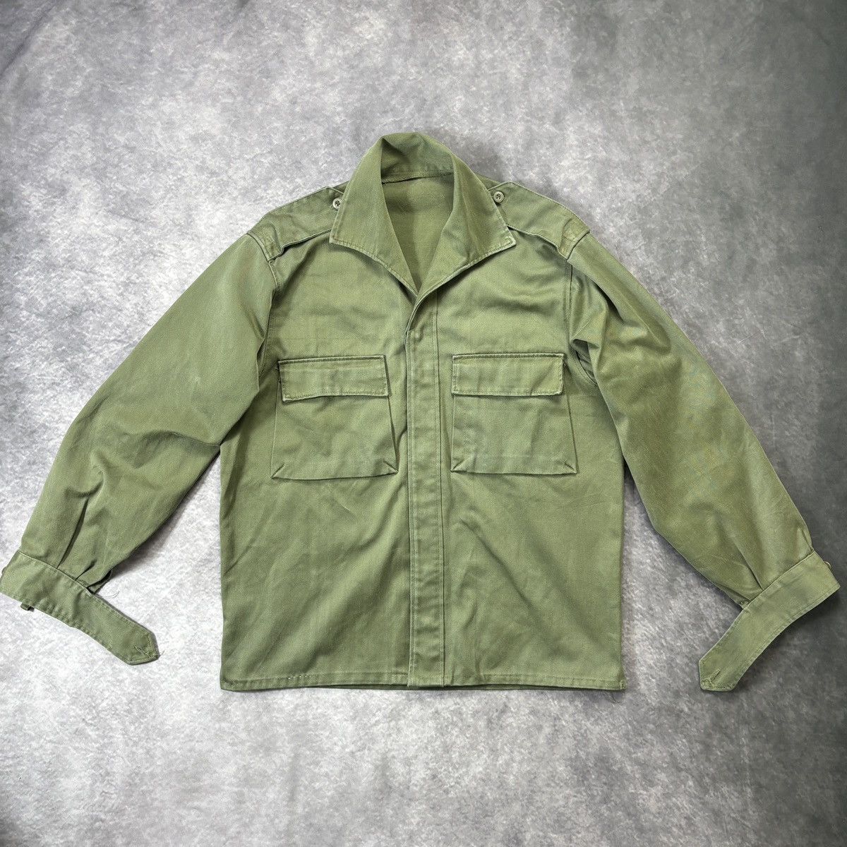 Vintage Vintage Military Overshirt 60s Army Green Short Korea Vietna Size US S / EU 44-46 / 1 - 11 Thumbnail