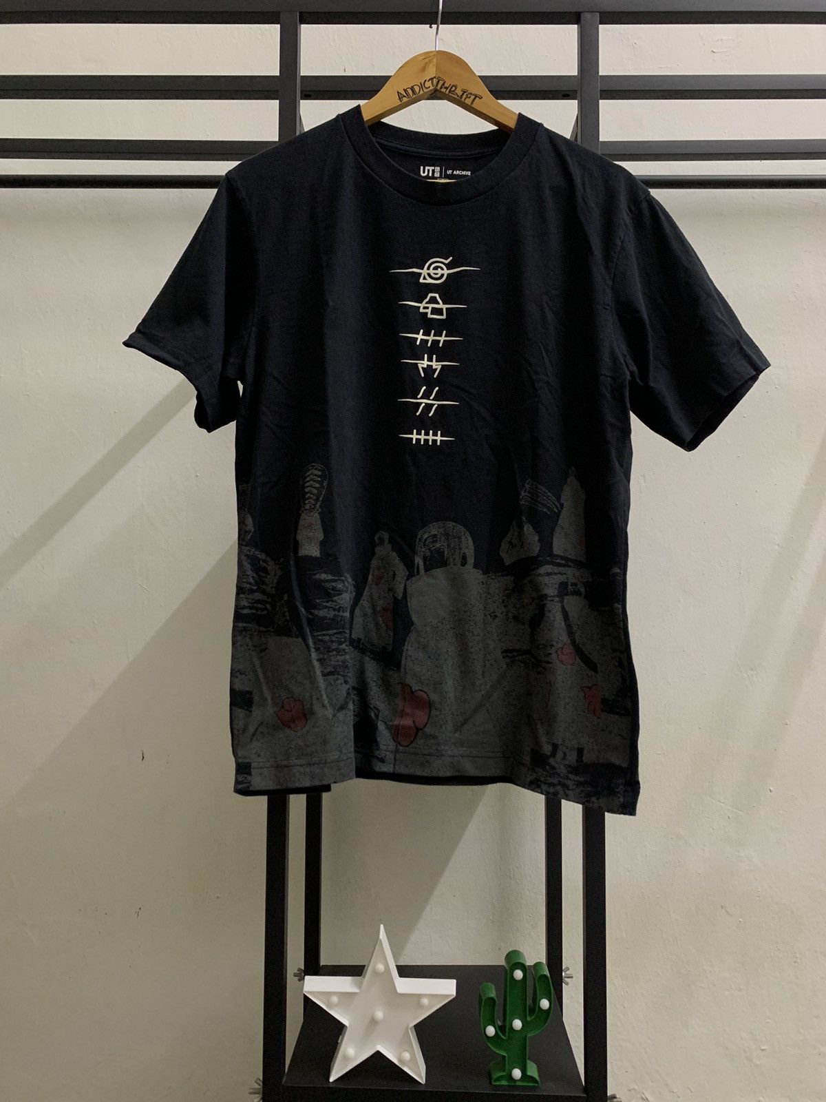 Anime × Japanese Brand 🔥HOT🔥 NARUTO UNIQLO T-SHIRT BLACK UT ARCHIVE MANGA Size US M / EU 48-50 / 2 - 1 Thumbnail