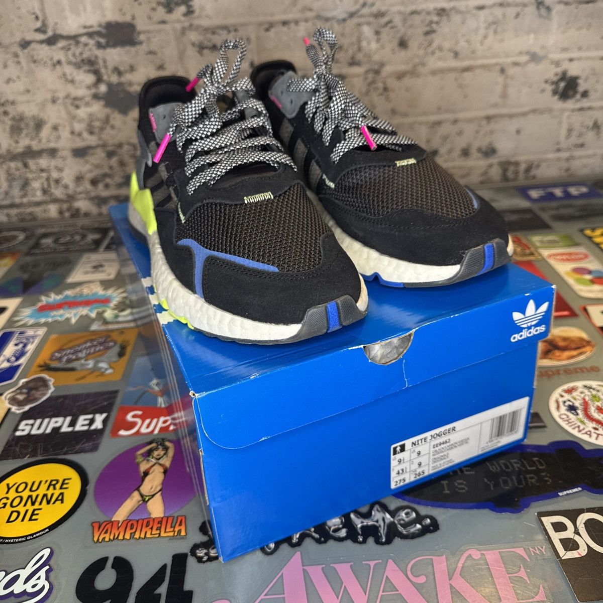 Adidas × Sneakersnstuff Adidas Nite Jogger Size 9.5 EE9462 SNS Exclusive Black Used Size US 9.5 / EU 42-43 - 8 Thumbnail