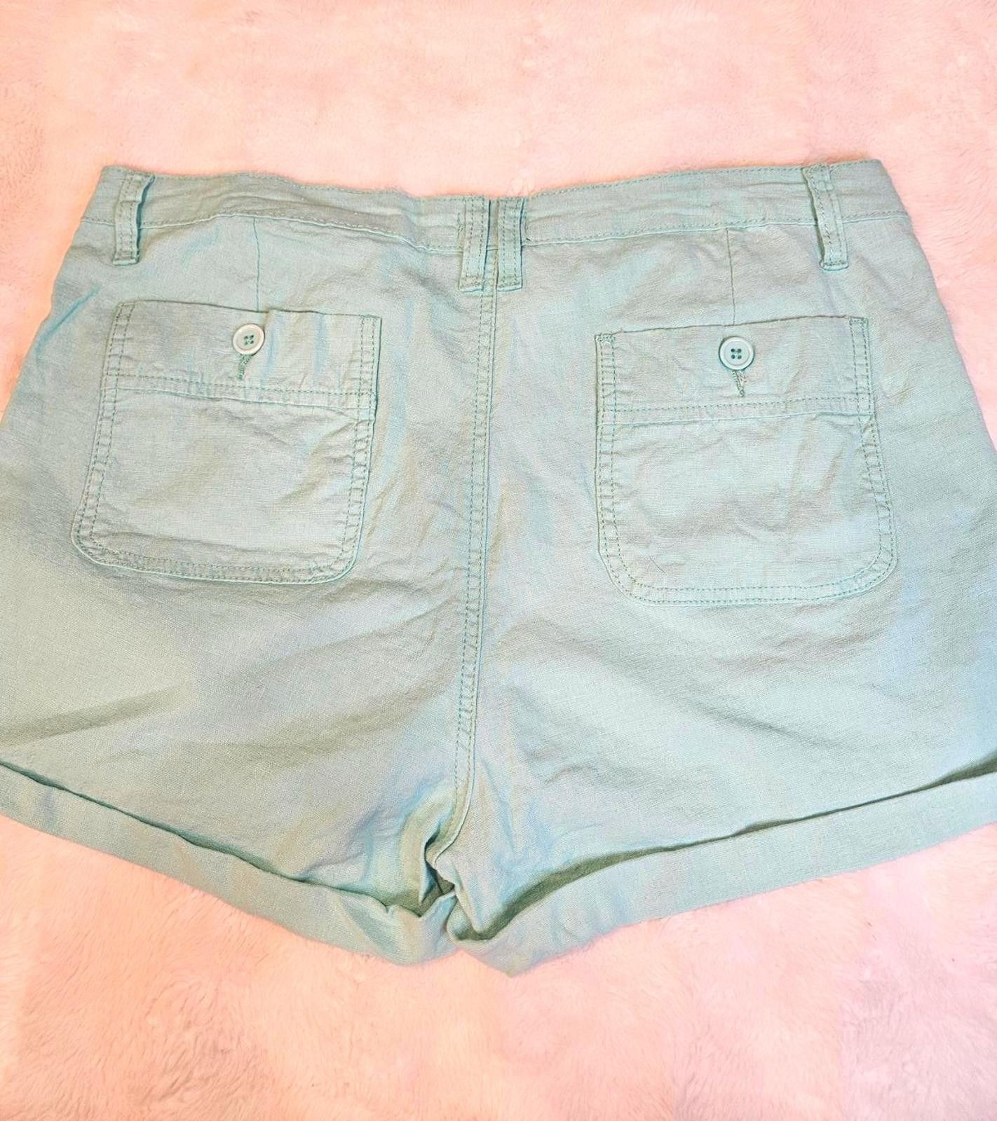 Designer Crown & Ivy Women's Mint Green Linen Shorts, #526 Size 34" / US 12 / IT 48 - 2 Thumbnail