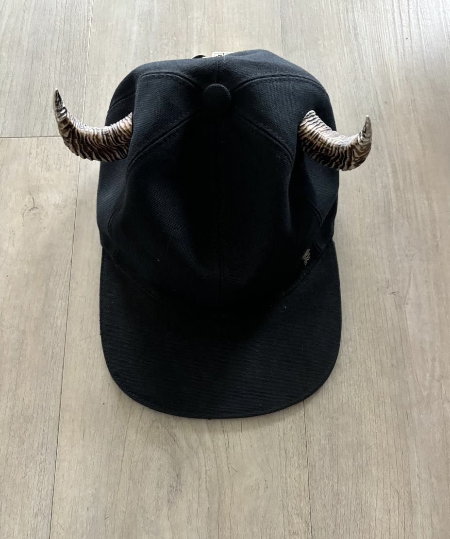Givenchy Givenchy Horn Detailed 4G Plaque Baseball Cap Size ONE SIZE - 2 Thumbnail