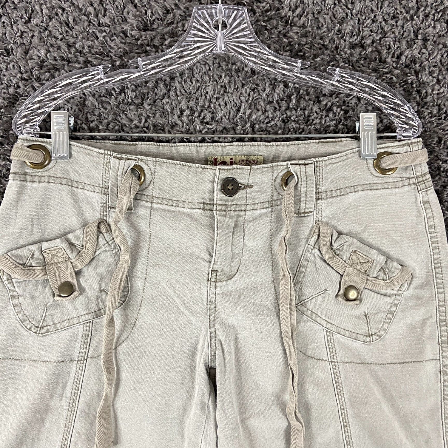 Vintage LEI Women's Bermuda Shorts Size 11 Beige with Pockets Size 32" / US 10 / IT 46 - 4 Thumbnail