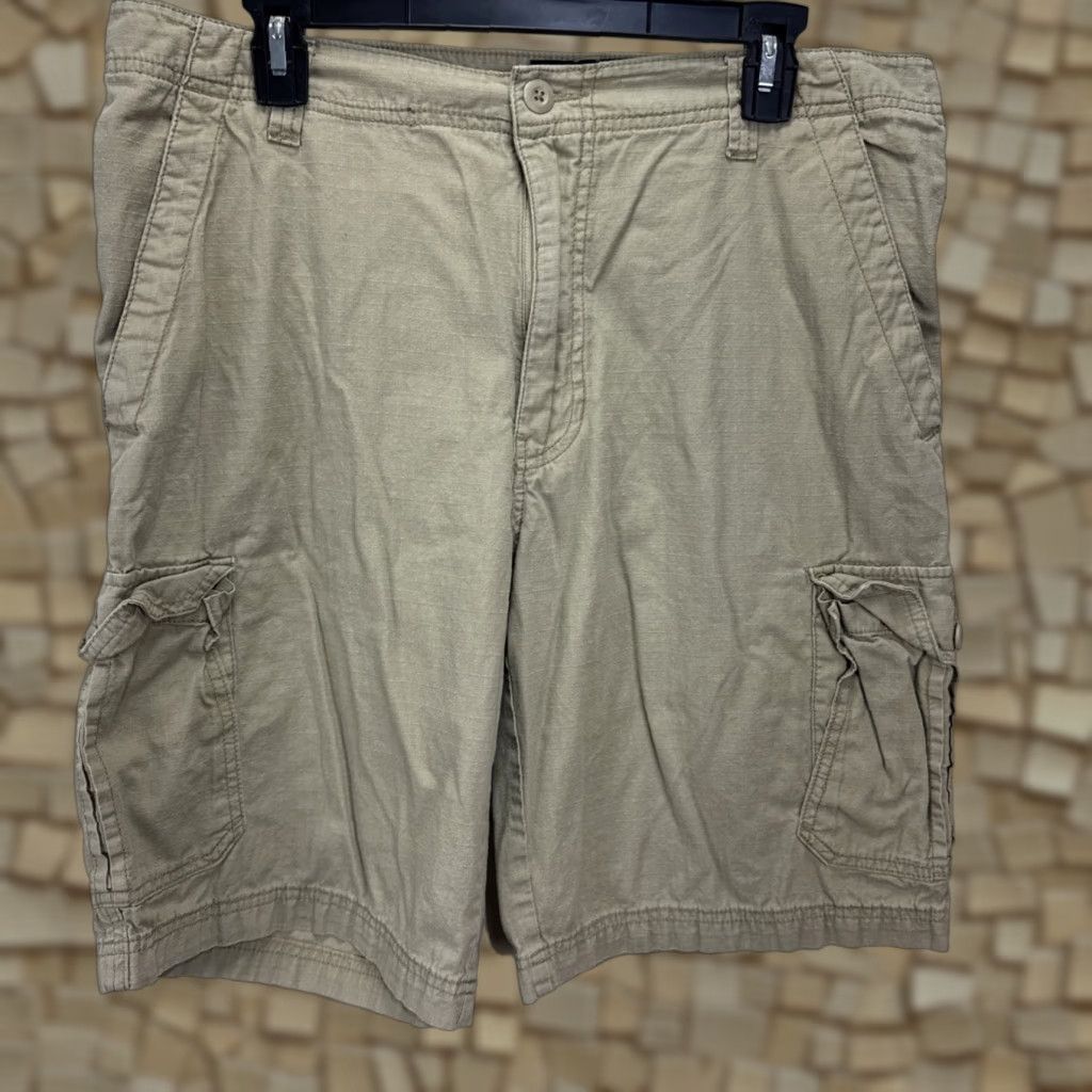 Vintage VINTAGE Wearfirst Mens Cargo Shorts Sz 34 Lightweight Microfiber Casual Outdoor Hiking Utility Beige Men Size US 34 / EU 50 - 1 Thumbnail