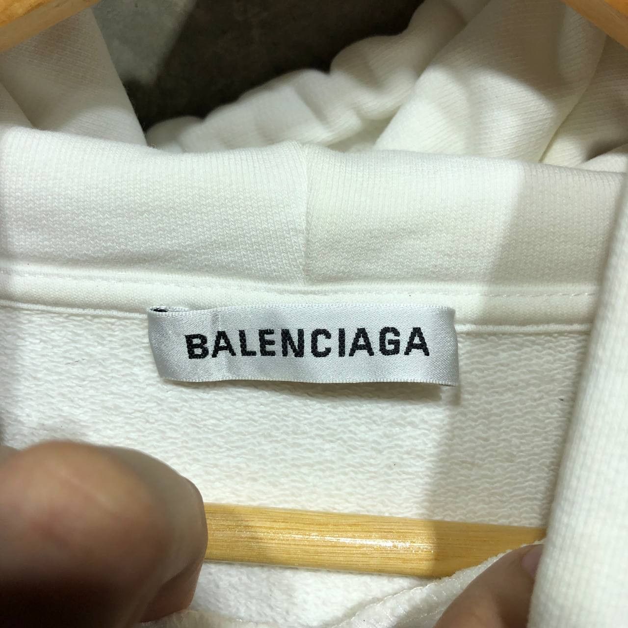 Balenciaga Balenciaga Spell out logo hoodie Size US M / EU 48-50 / 2 - 9 Thumbnail