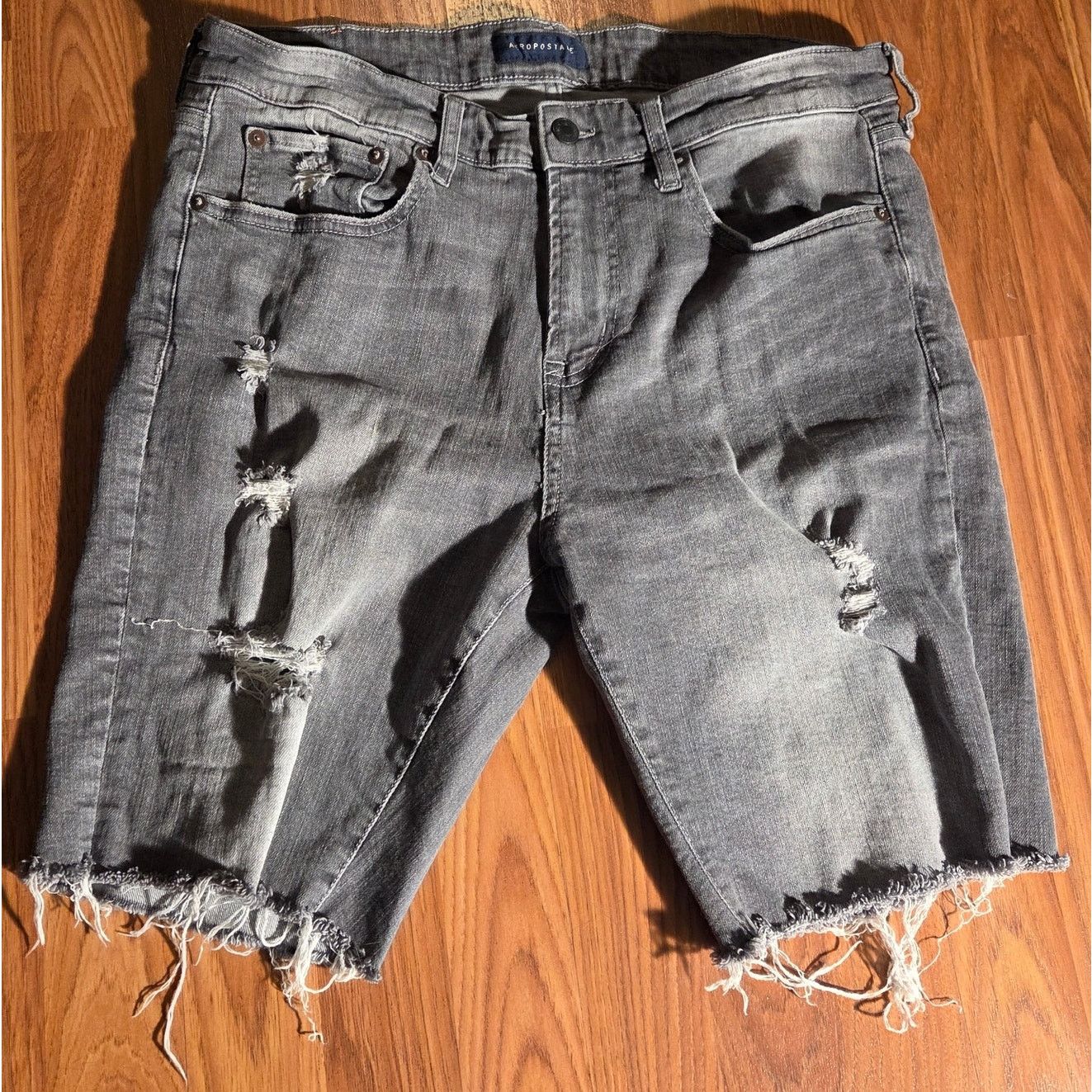 Aeropostale Aeropostale Grey Denim Acid Wash Distressed Shorts Size 32" / US 10 / IT 46 - 2 Thumbnail
