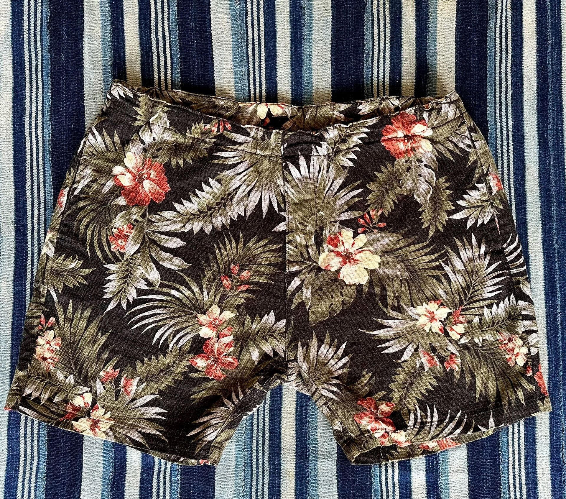 Neighborhood neighborhood aloha floral summer shorts Size US 31 - 1 Thumbnail