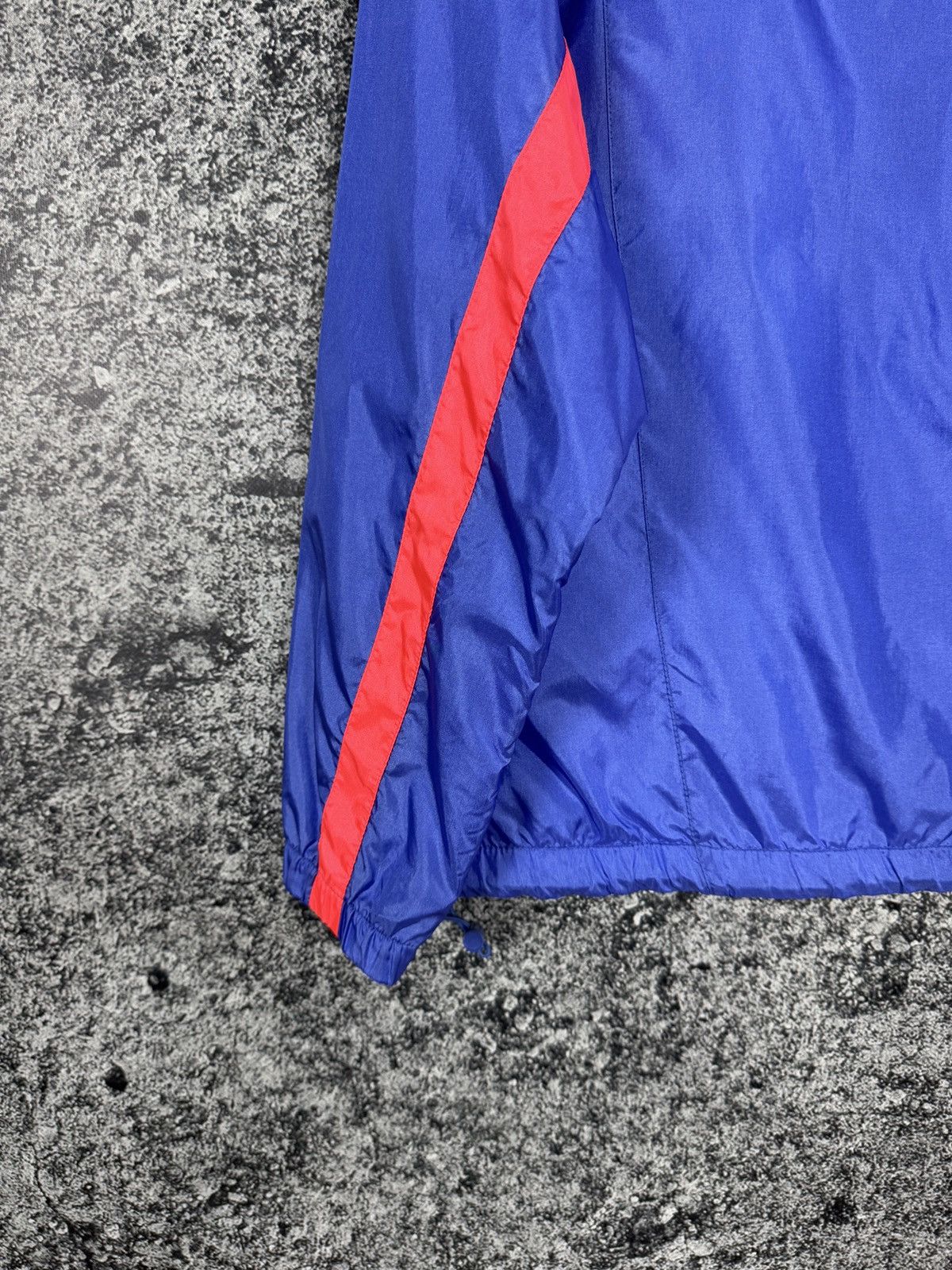 Nike Nike International Nylon Vintage Jacket Windbreaker Size S Size US S / EU 44-46 / 1 - 13 Thumbnail