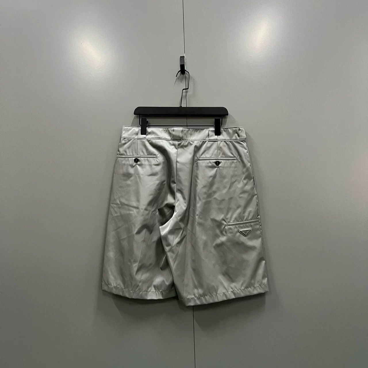 Prada Prada Gray Triangle Logo Shorts Size US 30 / EU 46 - 2 Thumbnail