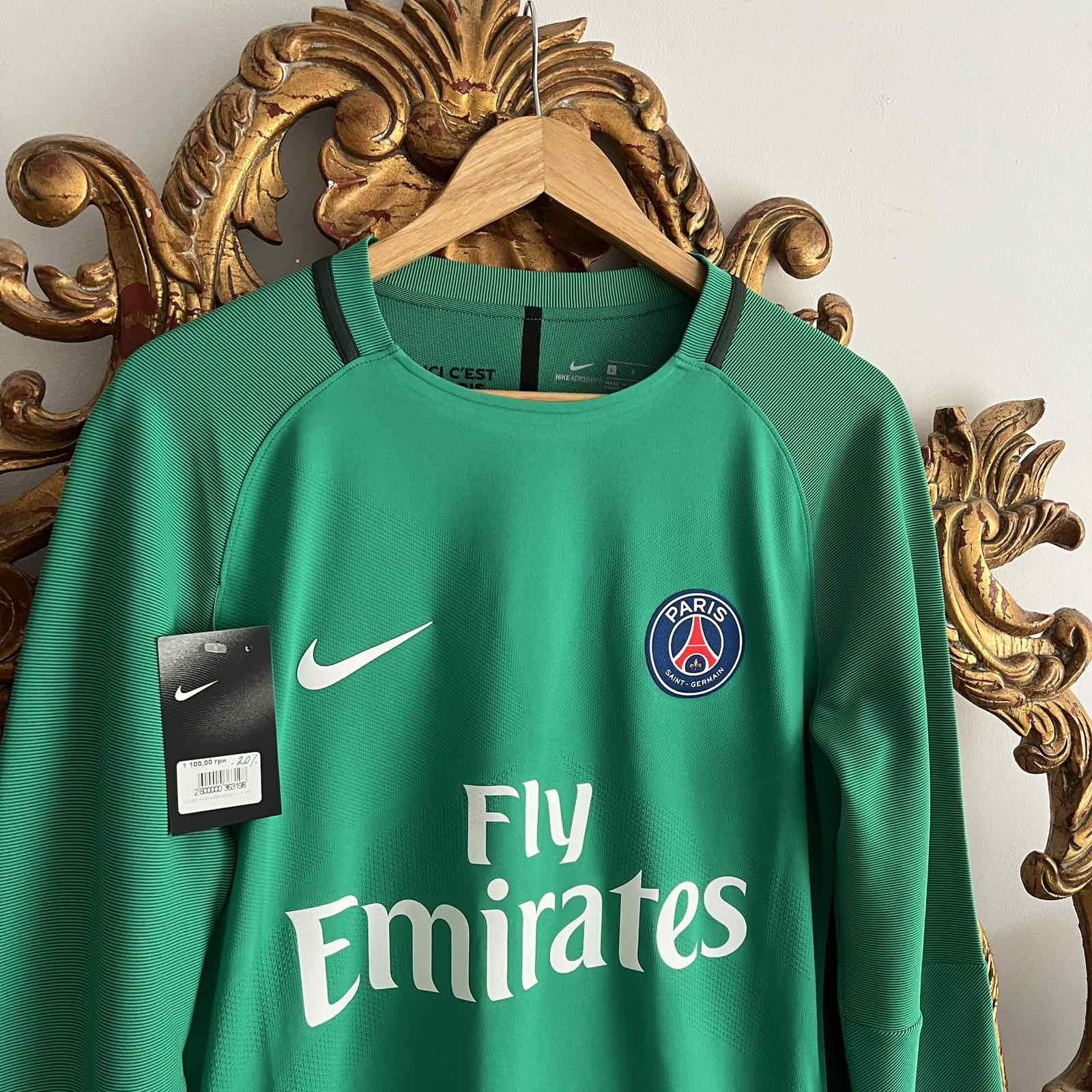Nike MATCH ISSUE PSG Nike Vintage Goalkeeper Soccer Jersey Sz L Size US L / EU 52-54 / 3 - 3 Thumbnail