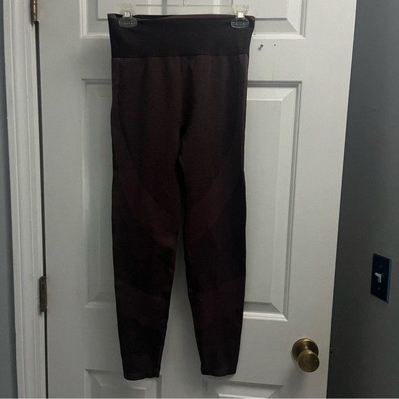 Victoria's Secret Pink by Victoria’s secret leggings seamless size M brown Size 30" / US 8 / IT 44 - 3 Thumbnail
