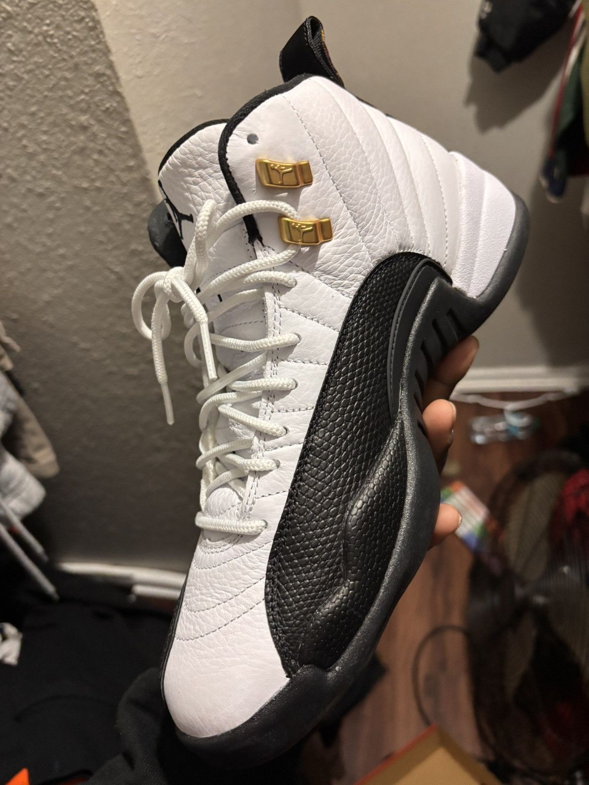 Jordan Brand Jordan 12 Taxi Size US 8 / EU 41 - 3 Thumbnail