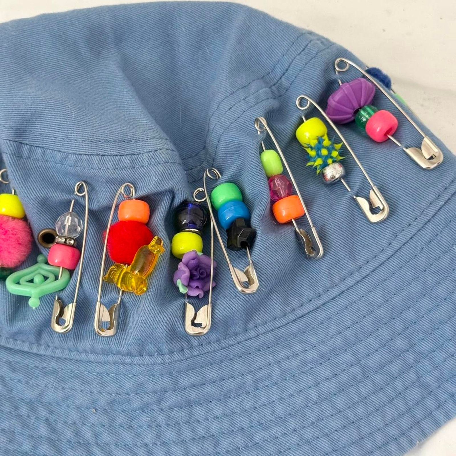 Other ⋆ beaded safety pin bucket hat y2k ⋆ Size ONE SIZE - 3 Thumbnail