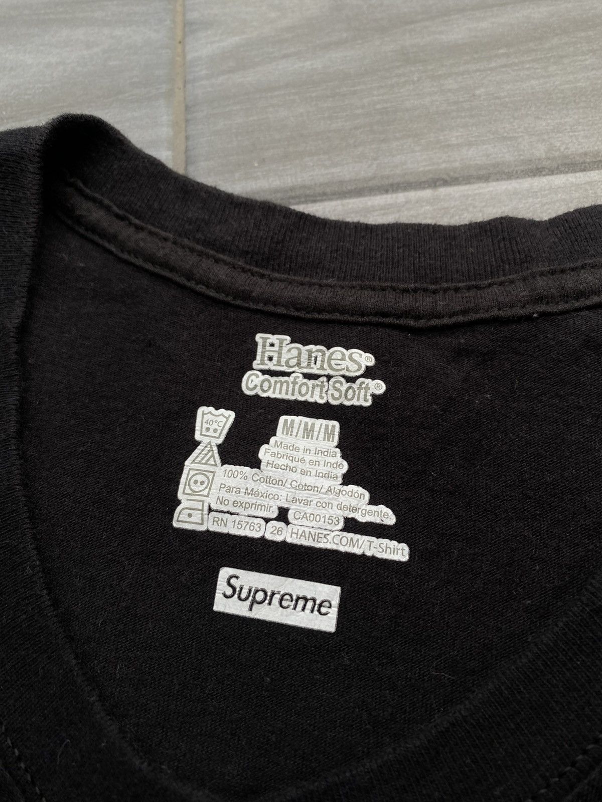 Hanes × Supreme Tshirt supreme x hanes blank tee black Size US M / EU 48-50 / 2 - 3 Thumbnail