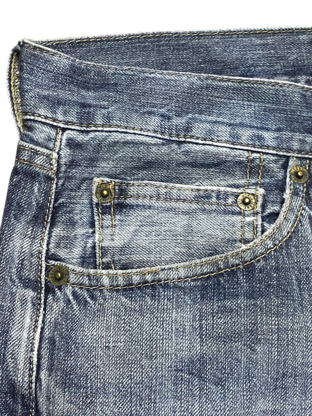 Japanese Brand Vintage Japanese Brand Stone Wash Distressed Baggy Jeans Size US 37 - 12 Thumbnail