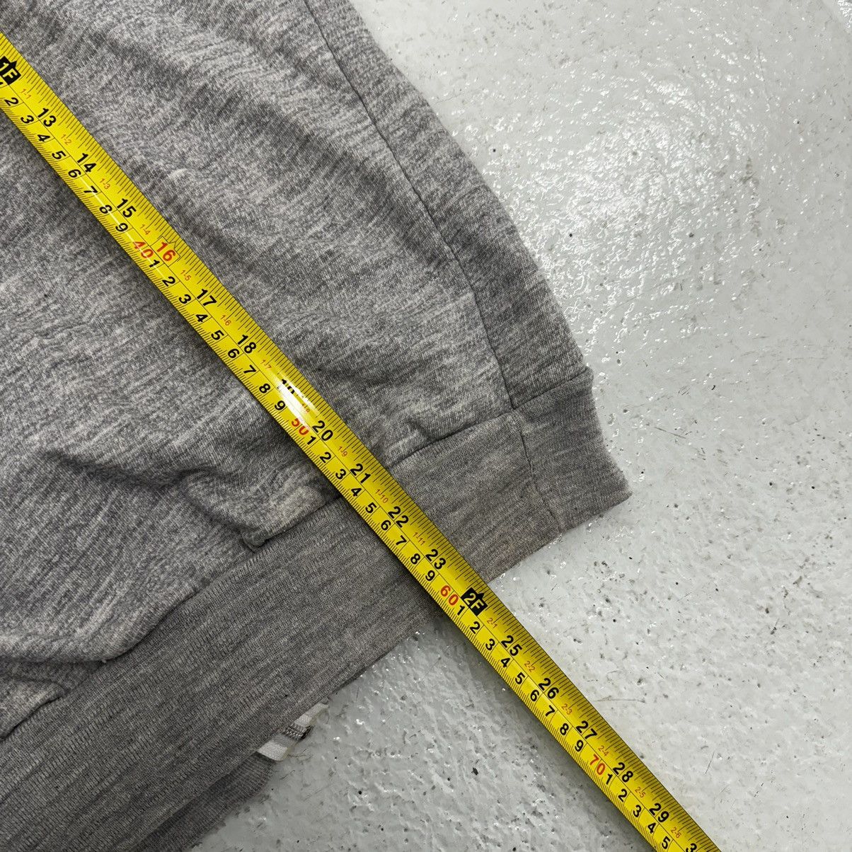 Vintage 1980s thermal lined grey hoodie size L Size US L / EU 52-54 / 3 - 4 Thumbnail