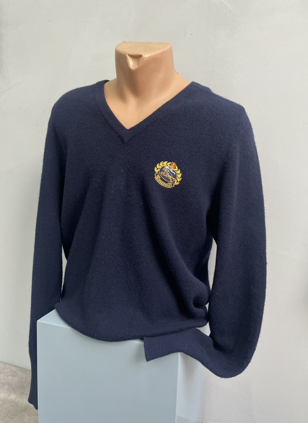 Burberry English classic Burberrys v neck wool sweater archive 2000s Size US M / EU 48-50 / 2 - 2 Thumbnail