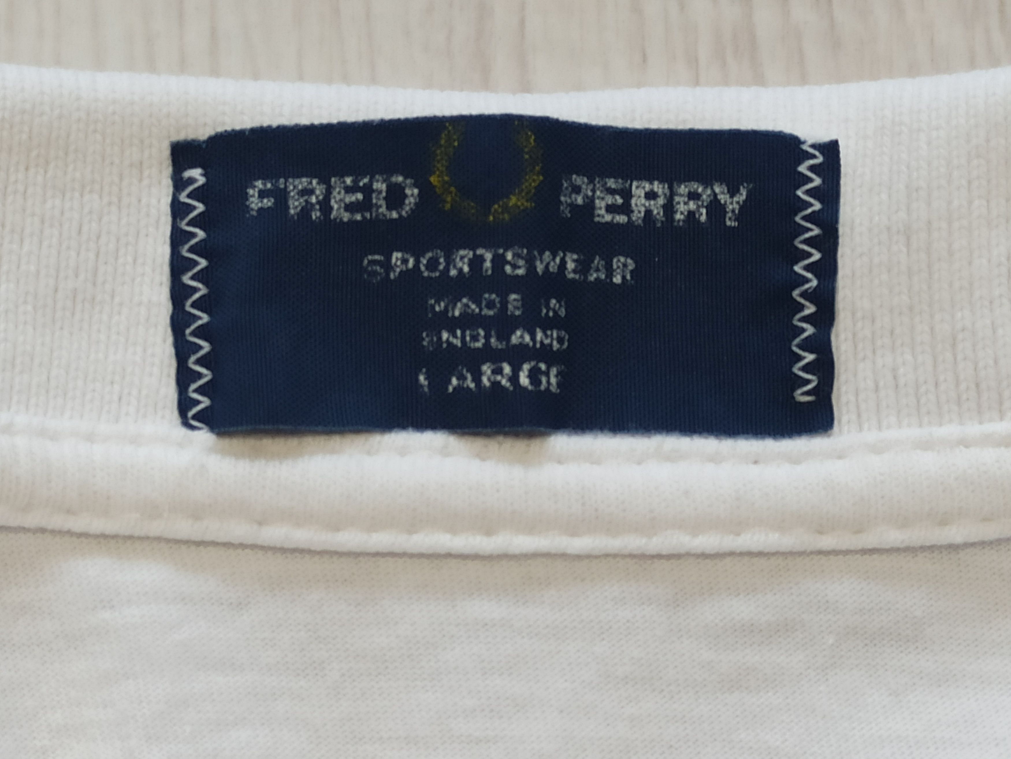 Fred Perry Fred Perry Rare 90s England Graphic Polo Shirt L Size US L / EU 52-54 / 3 - 3 Thumbnail