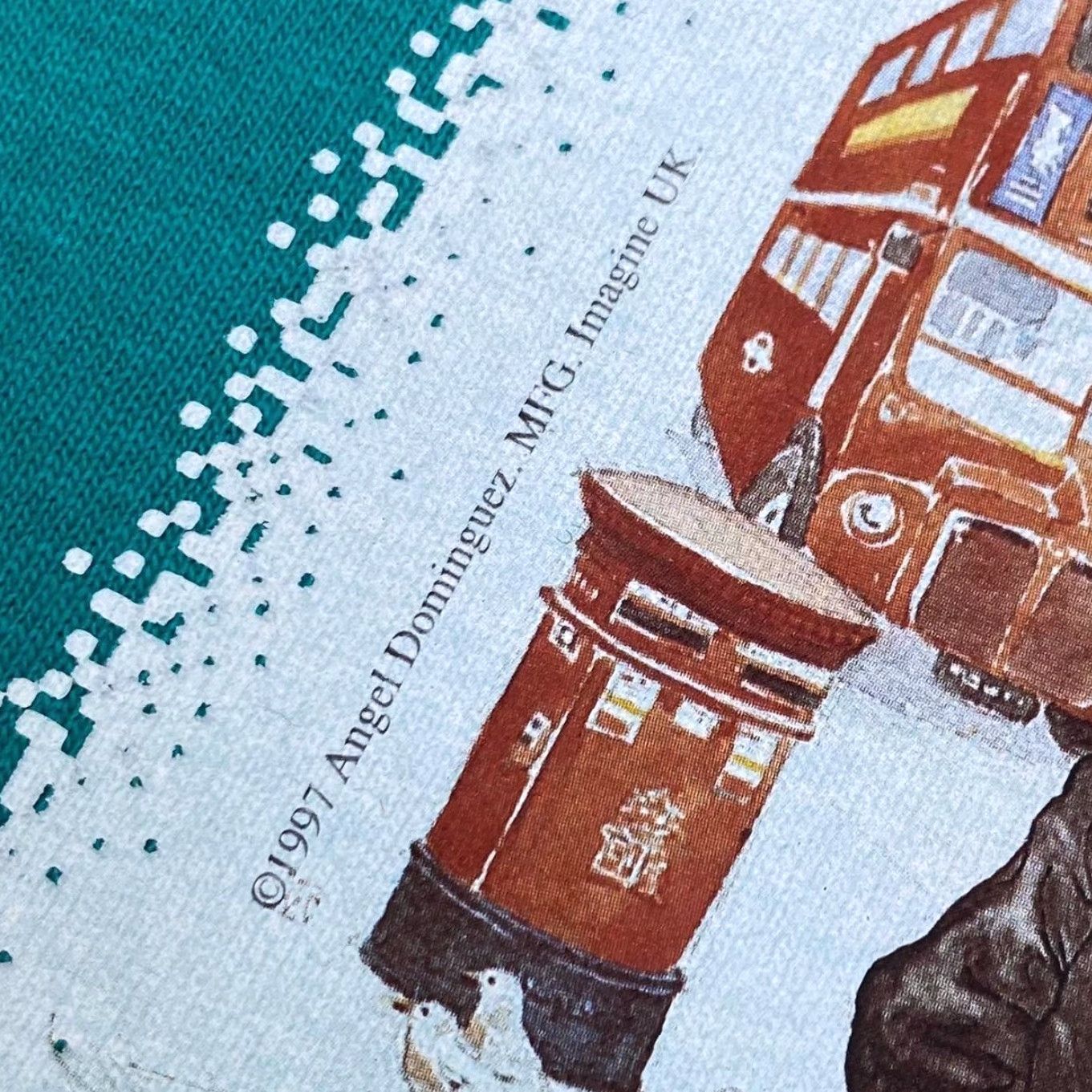 Vintage VINTAGE Screen Stars T-Shirt Graphic Print London Bulldog Police Souvenir Turquoise Small Mens 1997 Piccadilly Circus Century 90s Size US S / EU 44-46 / 1 - 4 Thumbnail