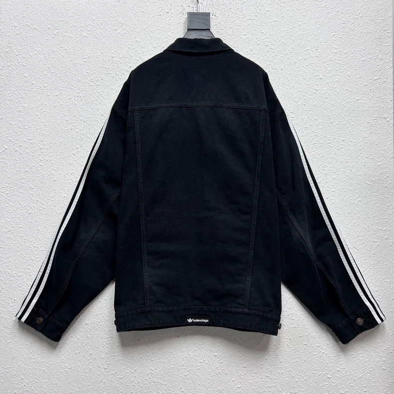 Balenciaga Balenciaga &Adidas three-leaf clover joint destruction den Size US L / EU 52-54 / 3 - 2 Thumbnail