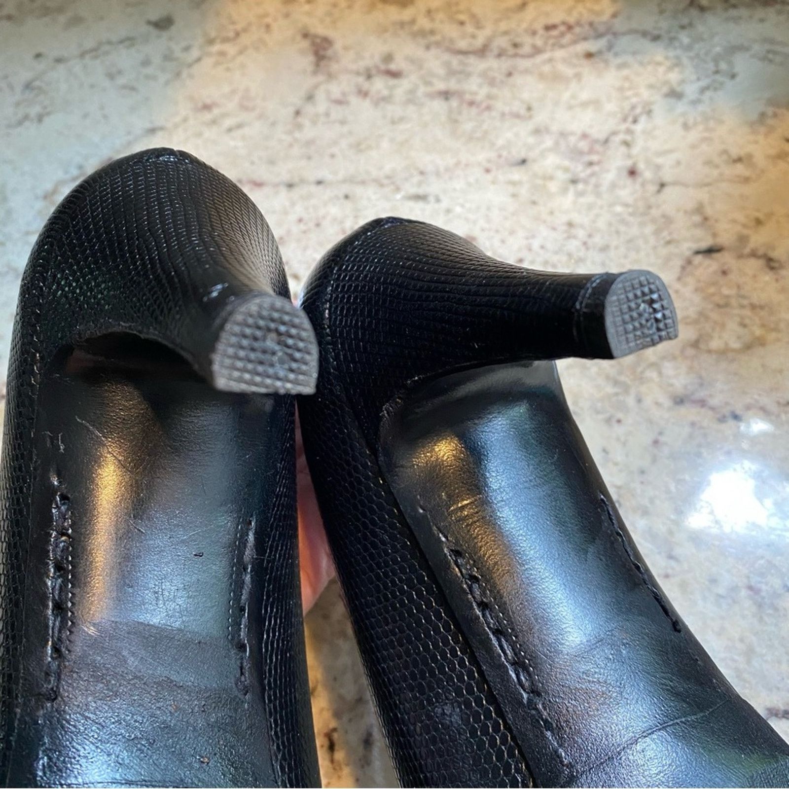 Other Helene Arpels Textured Black Leather Pumps Italy 9.5 AA Size US 9.5 / IT 39.5 - 9 Thumbnail