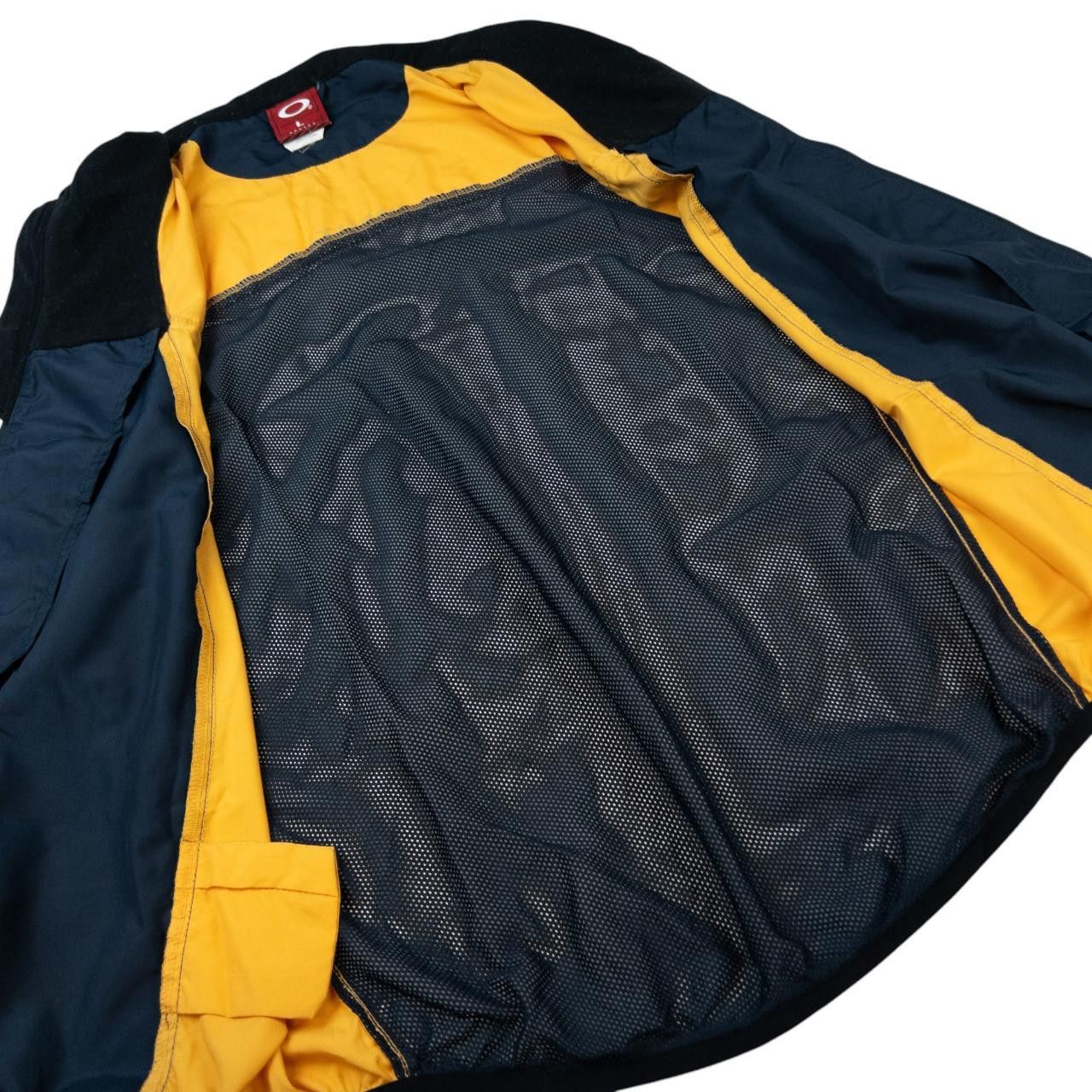 Oakley Vintage Oakley Lightweight Zip Up Gilet Size L Size US L / EU 52-54 / 3 - 5 Thumbnail
