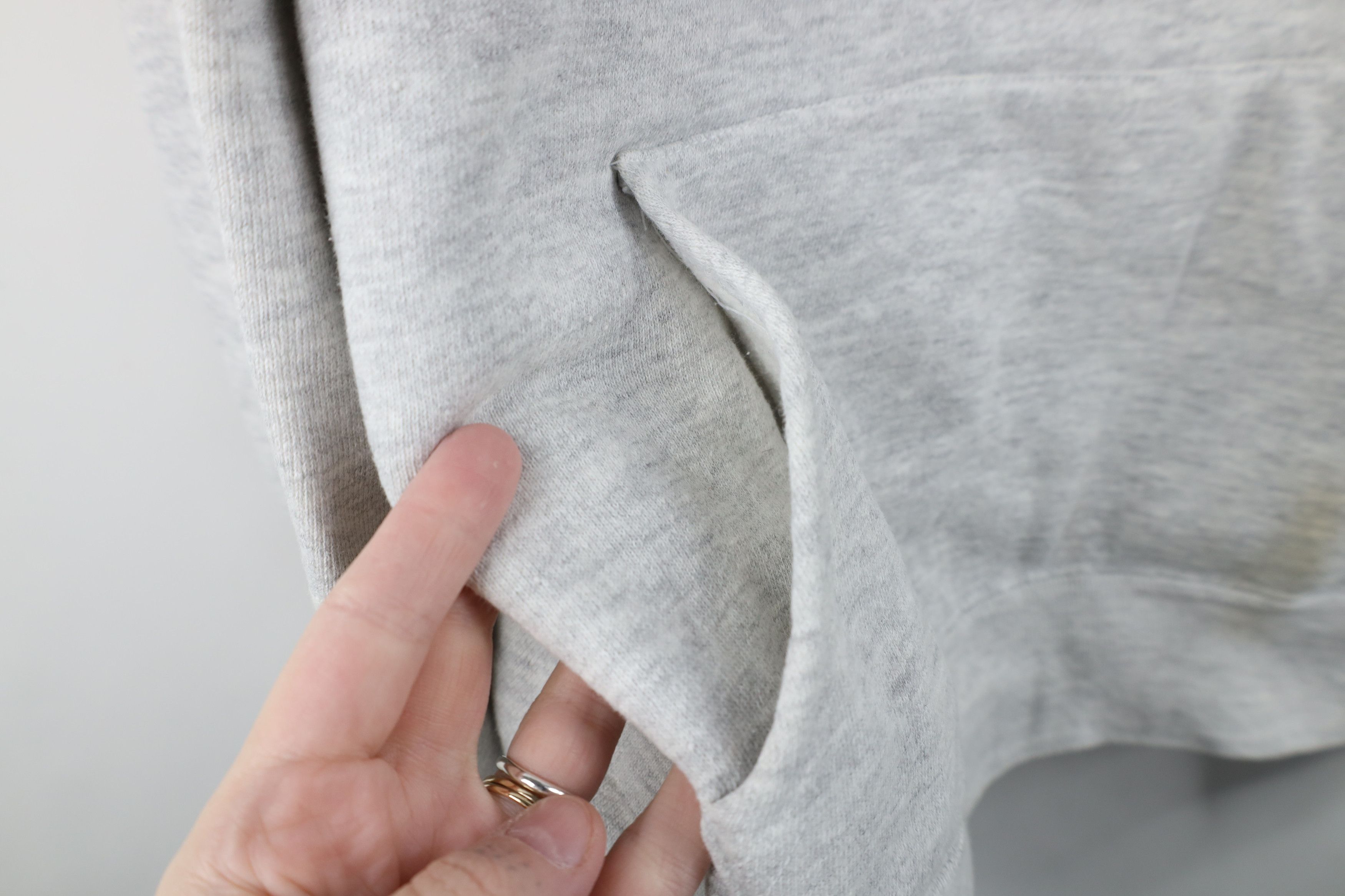 Vintage Vintage 90s Notre Dame University Hoodie Sweatshirt Gray USA Size US XL / EU 56 / 4 - 6 Thumbnail