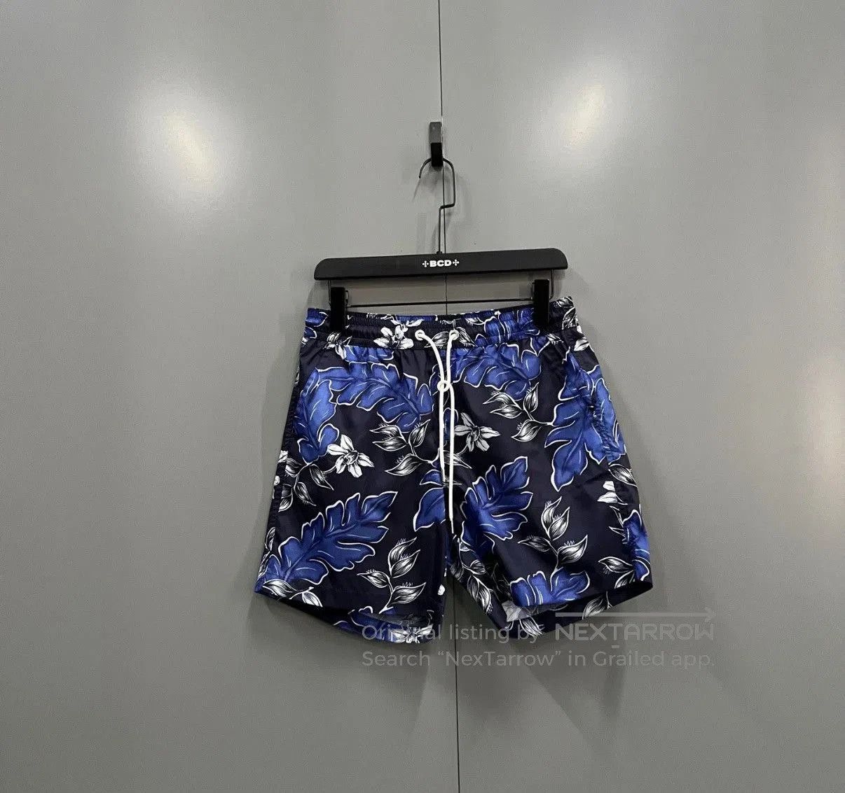 Moncler Blue Floral Print Drawstring Shorts Size 32. Size US 32 / EU 48 - 1 Thumbnail