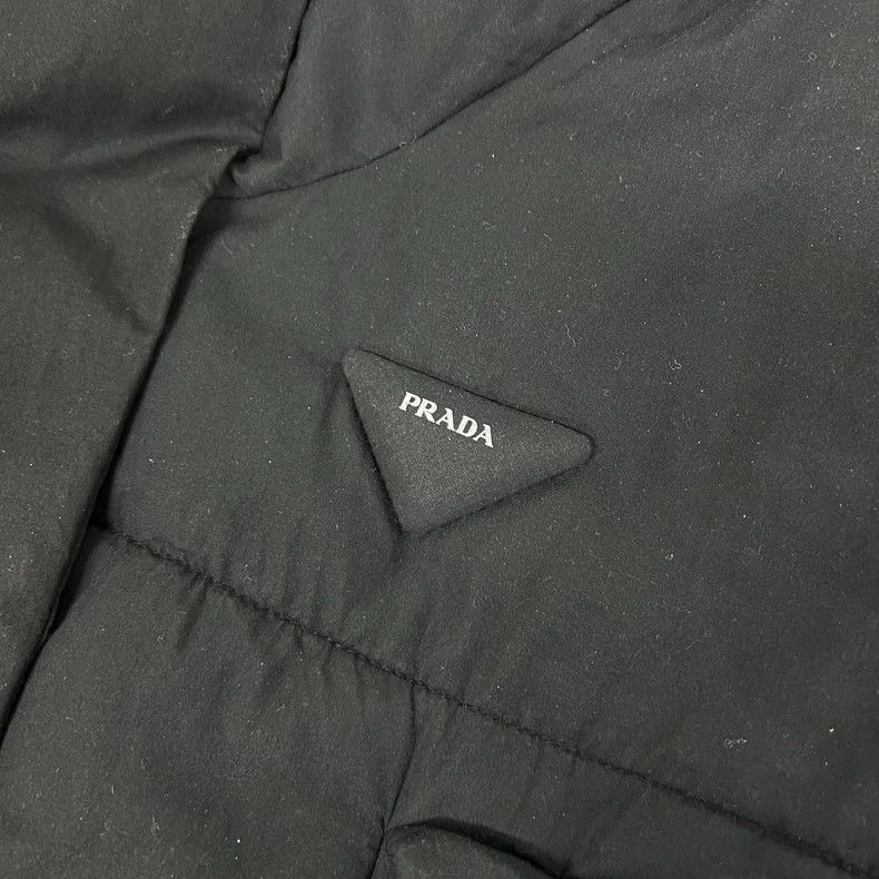 Prada Prada Size 38 Triangle logo short down vest size 38 2502- Size US XXS / EU 40 - 8 Thumbnail