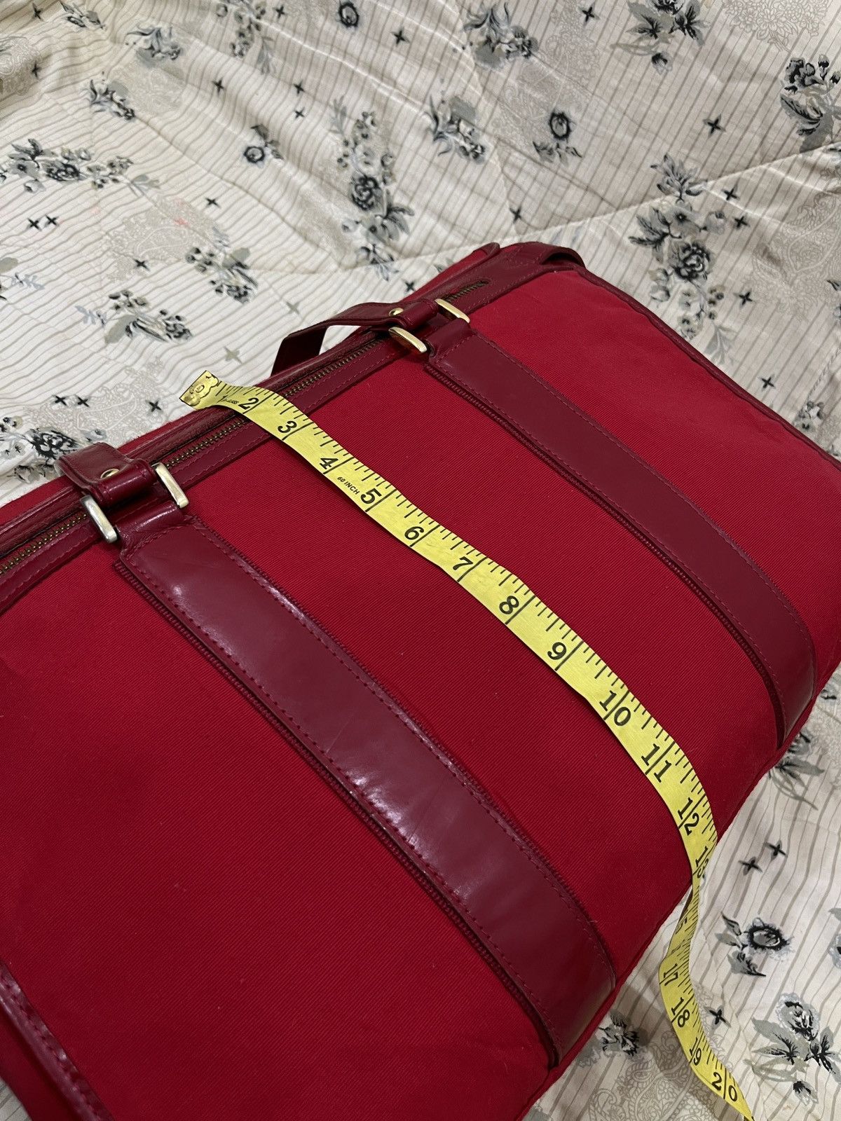 Designer × Moschino 🔥🔥🔥STEALS MOSCHINO TRAVEL BAG Size ONE SIZE - 20 Thumbnail