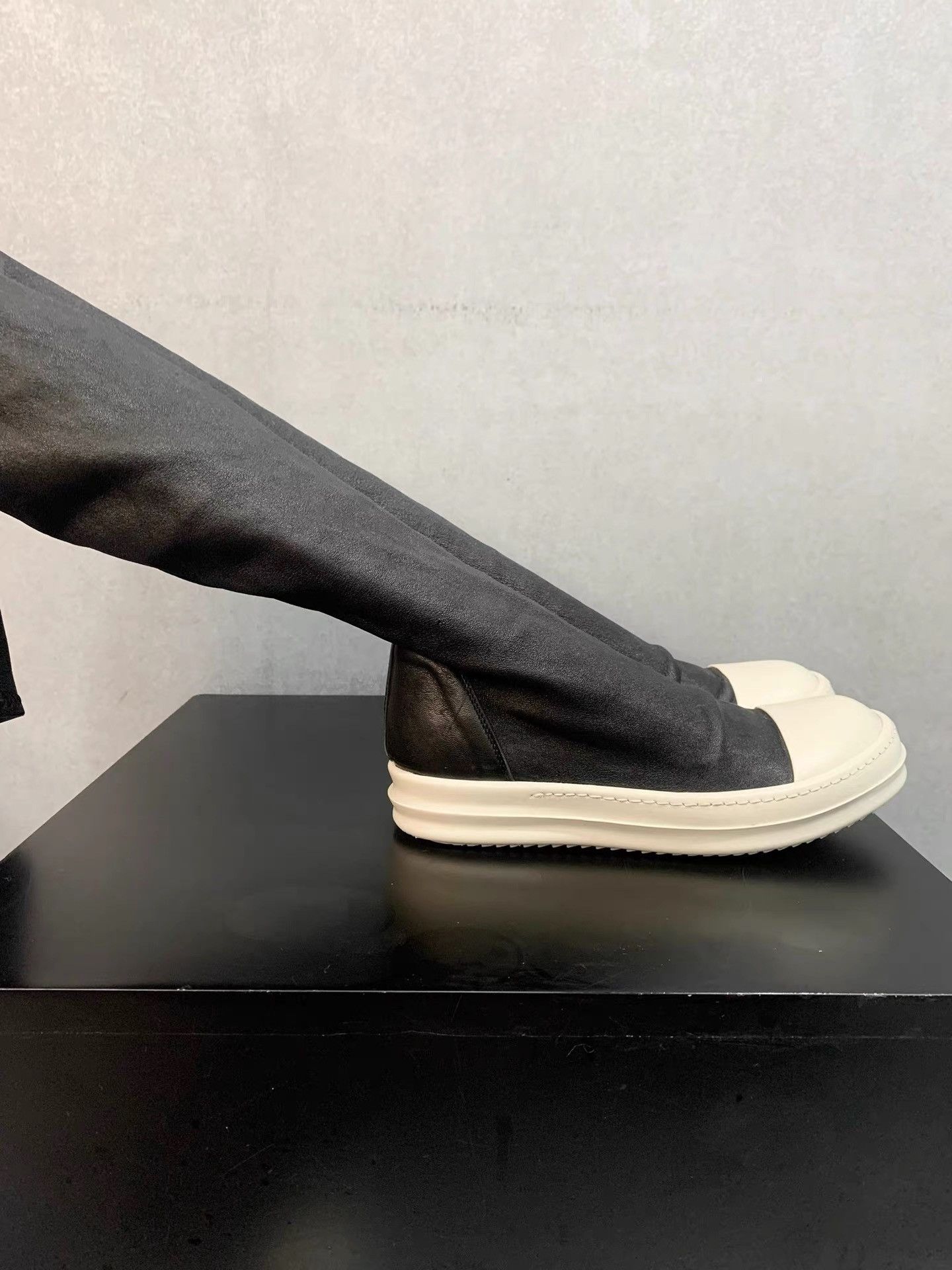 Rick Owens Rick Owens Mainline Lambskin Over-the-Knee Boots K34 Size US 5 / IT 35 - 3 Thumbnail