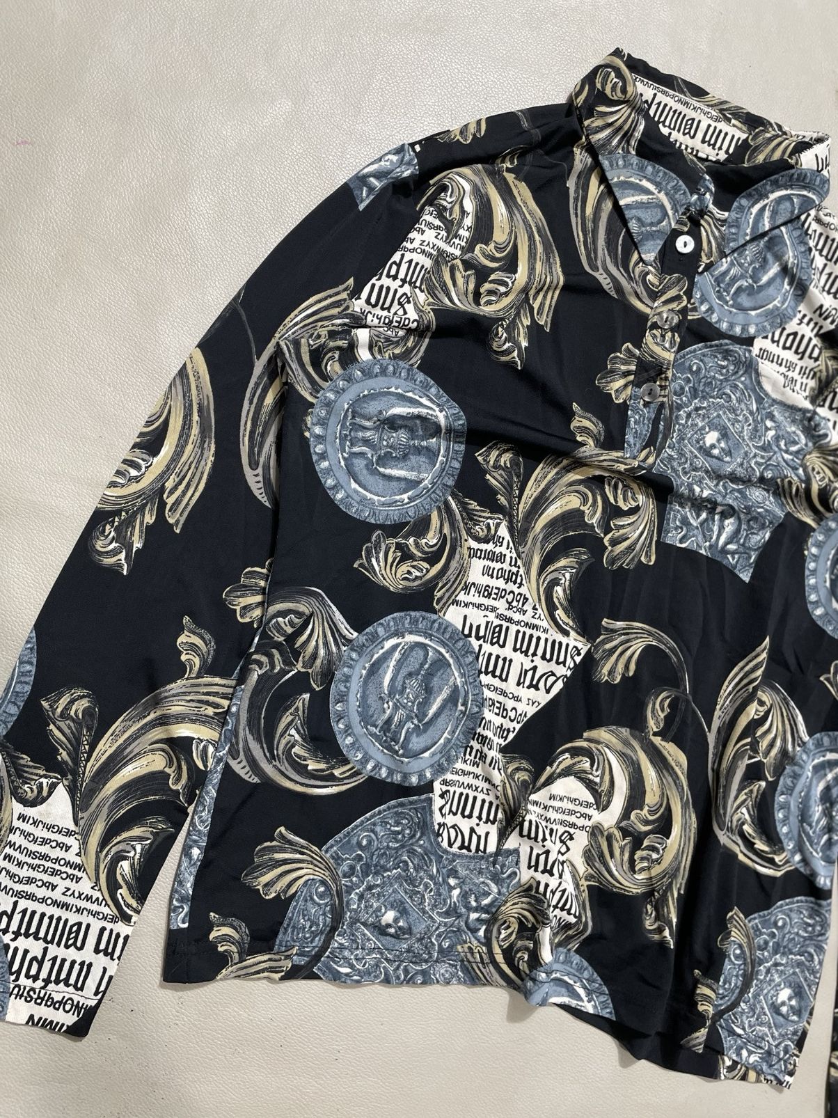Japanese Brand Undefined Classic baroque button longsleeve gaultier style Size M / US 6-8 / IT 42-44 - 2 Thumbnail