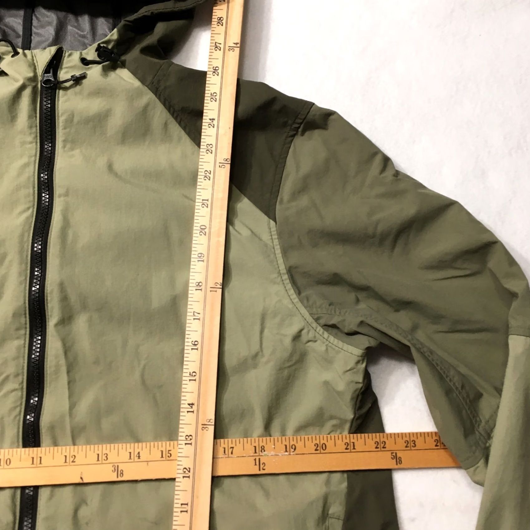 Old Navy VINTAGE Old Navy Go-H20 Hooded Windbreaker Jacket Lightweight Shell Green M 90s Mens Size US M / EU 48-50 / 2 - 4 Thumbnail