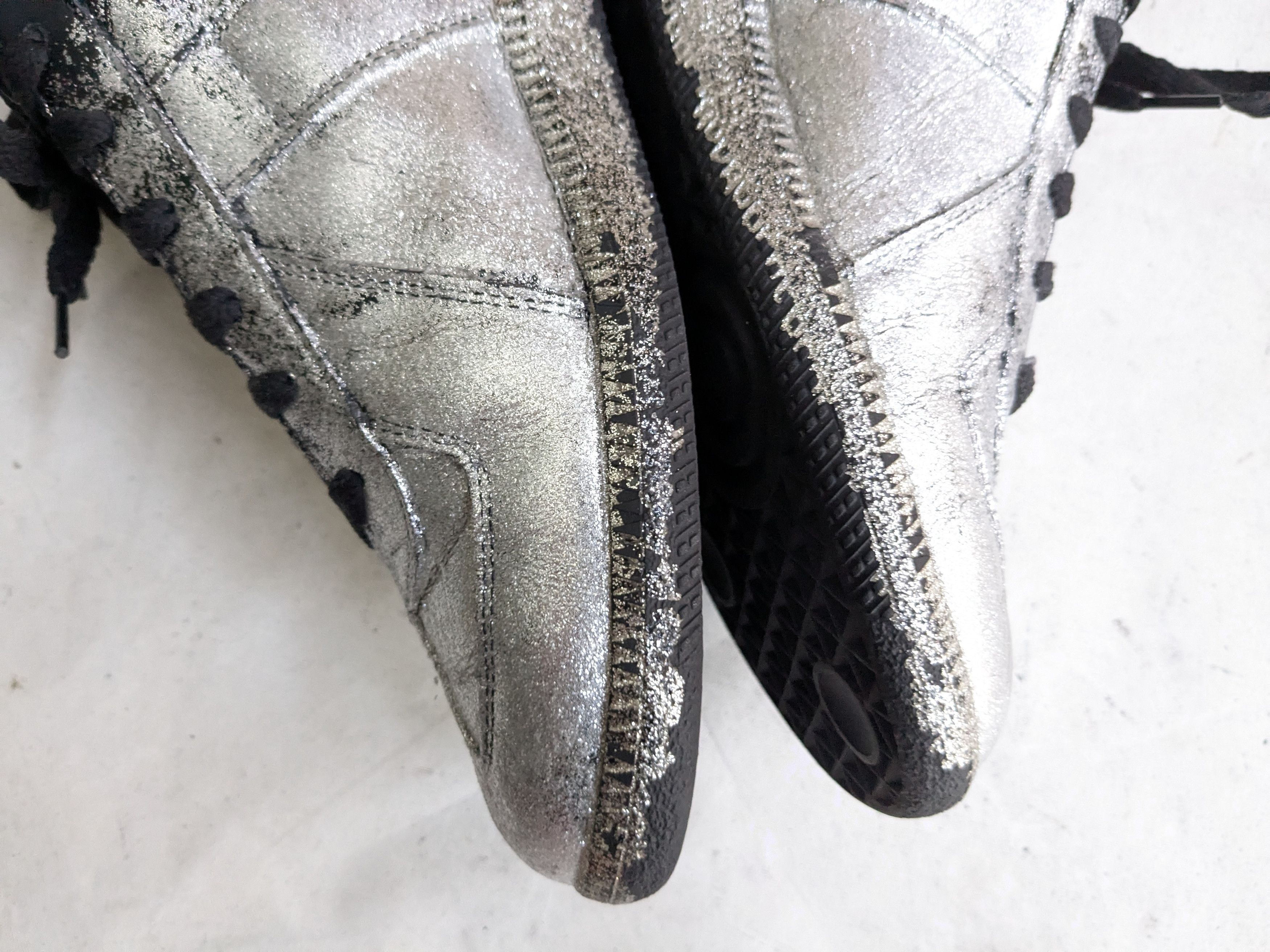 Maison Margiela Maison Margiela Replica GAT Black Silver 9 42 Low Tops Size US 9 / EU 42 - 12 Thumbnail