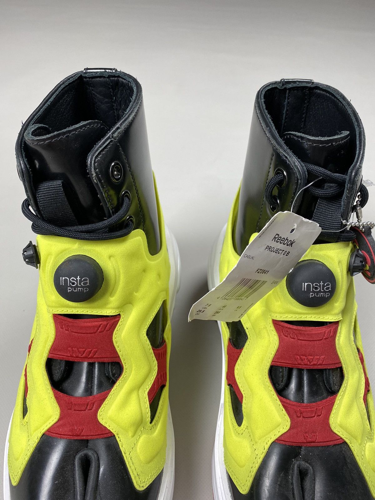 Maison Margiela × Reebok Maison Margiela Insta Pump Fury Tabi Project 0 B Sneakers Size US 7.5 / EU 40-41 - 12 Thumbnail