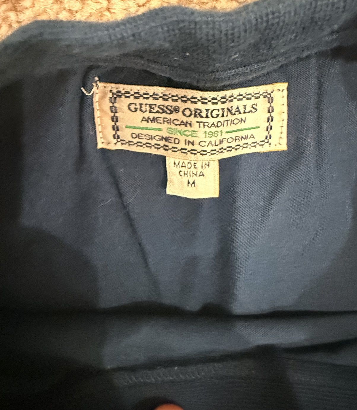 Guess GUESS Originals Triangle Logo Tee (Navy) Size US M / EU 48-50 / 2 - 2 Thumbnail