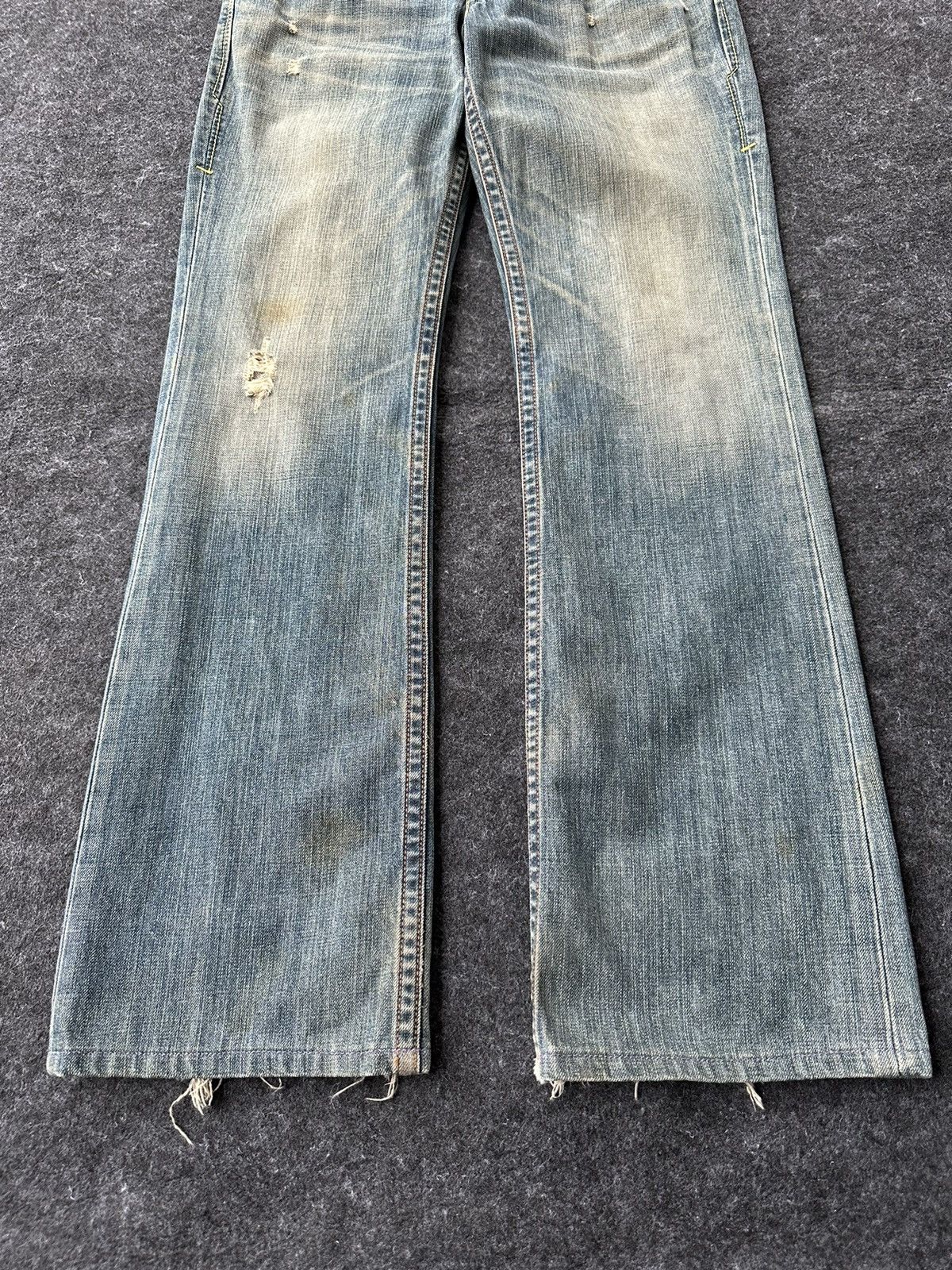 Levi's Vintage Levis Black Star Flare Dirty Style Denim D465 Size US 31 - 3 Thumbnail
