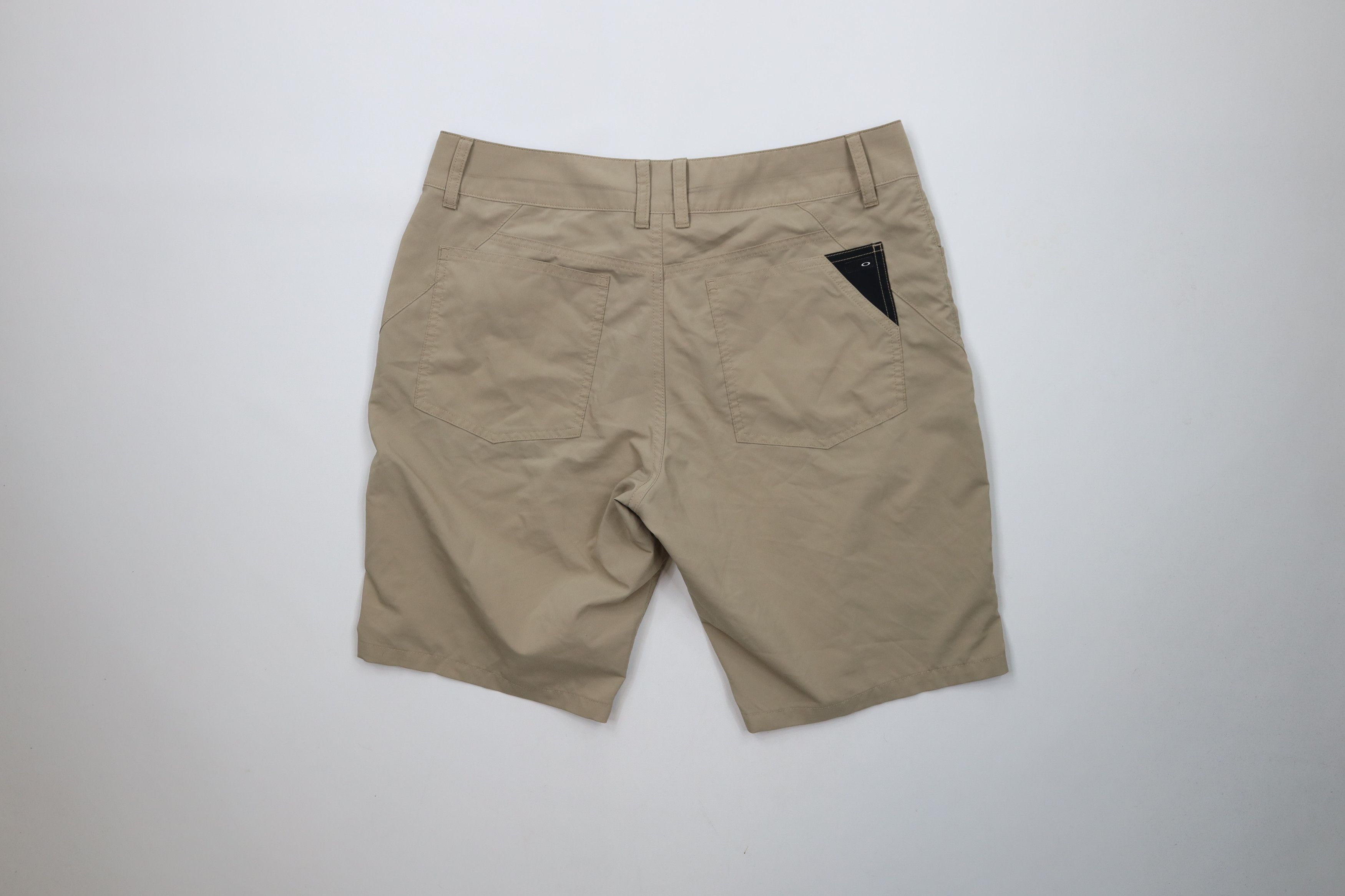 Oakley × Vintage Vintage Y2K Oakley O Logo Tech Golfing Chino Shorts Beige Size US 34 / EU 50 - 11 Thumbnail