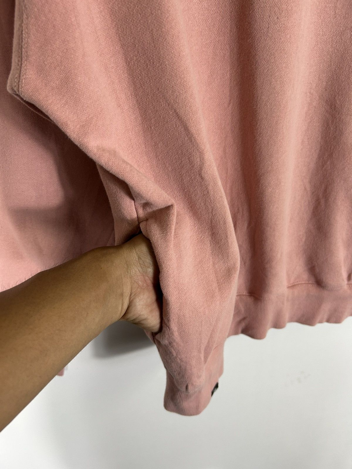 Gotcha 🔥Gotcha Surfingwear Sweatshirt Peach Colour - L Size US L / EU 52-54 / 3 - 7 Thumbnail