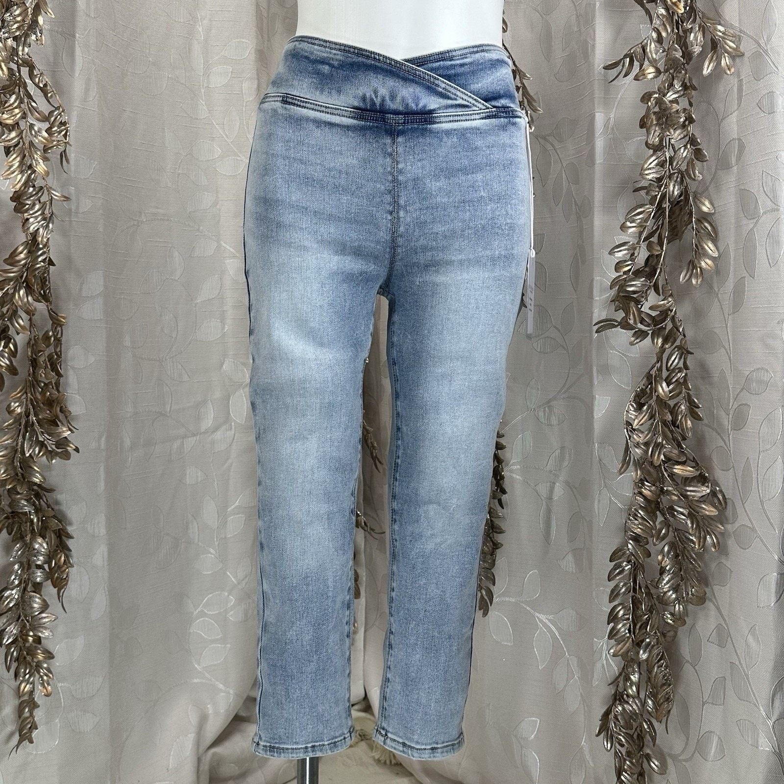 Other Risen Jeans Women’s 5/27 Crossover Waist Crop Denim Capri Size 27" / US 4 / IT 40 - 1 Thumbnail