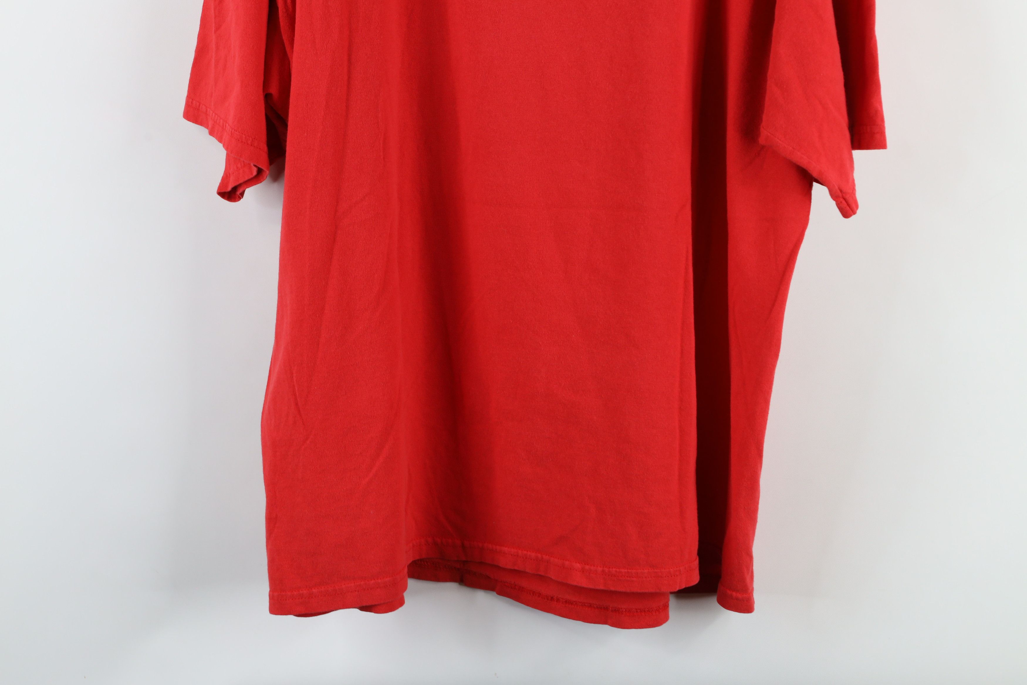 Vintage Vintage Peanuts Woodstock Christmas T-Shirt Red Cotton Size US XL / EU 56 / 4 - 12 Thumbnail