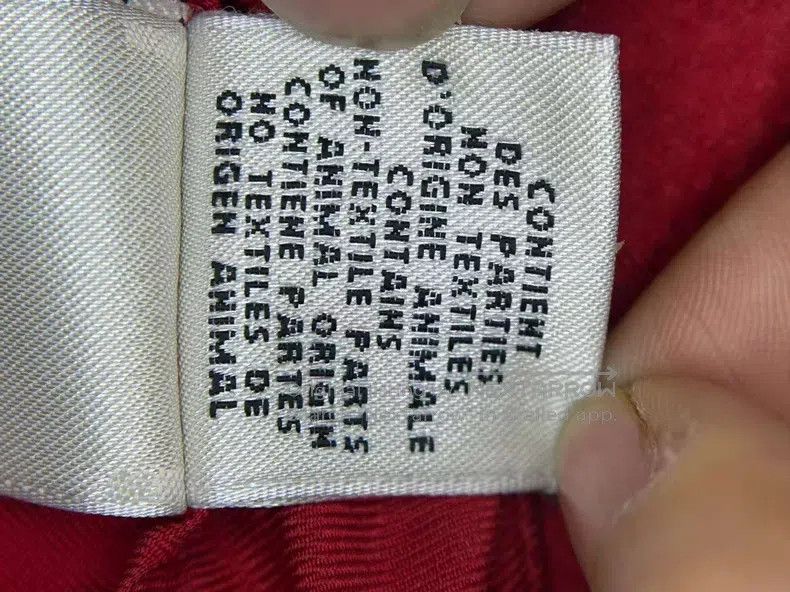 Hermes Hermes Red half-skirt, 100% mulberry silk, classic and ver Size 26" / US 2 / IT 38 - 5 Thumbnail