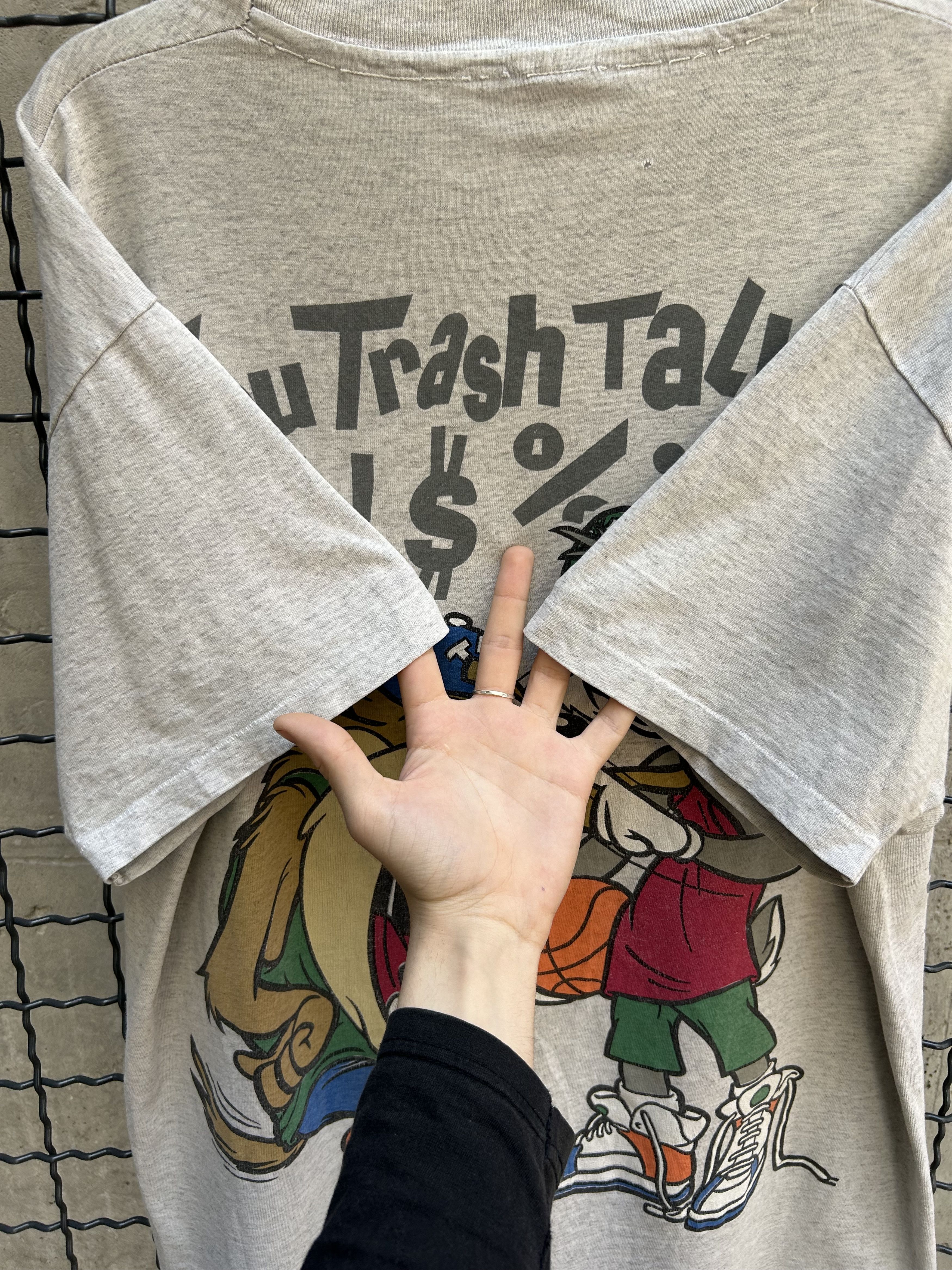 Cartoon Network Vintage 1993 Looney Tunes Taz Bugs Bunny Cartoon T-shirt Size US XL / EU 56 / 4 - 16 Thumbnail