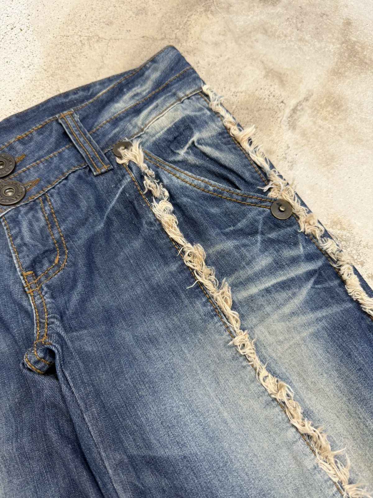 Japanese Brand d.i.a. jeans LGB Style Flare Unisex Denim Pants Size US 28 / EU 44 - 7 Thumbnail