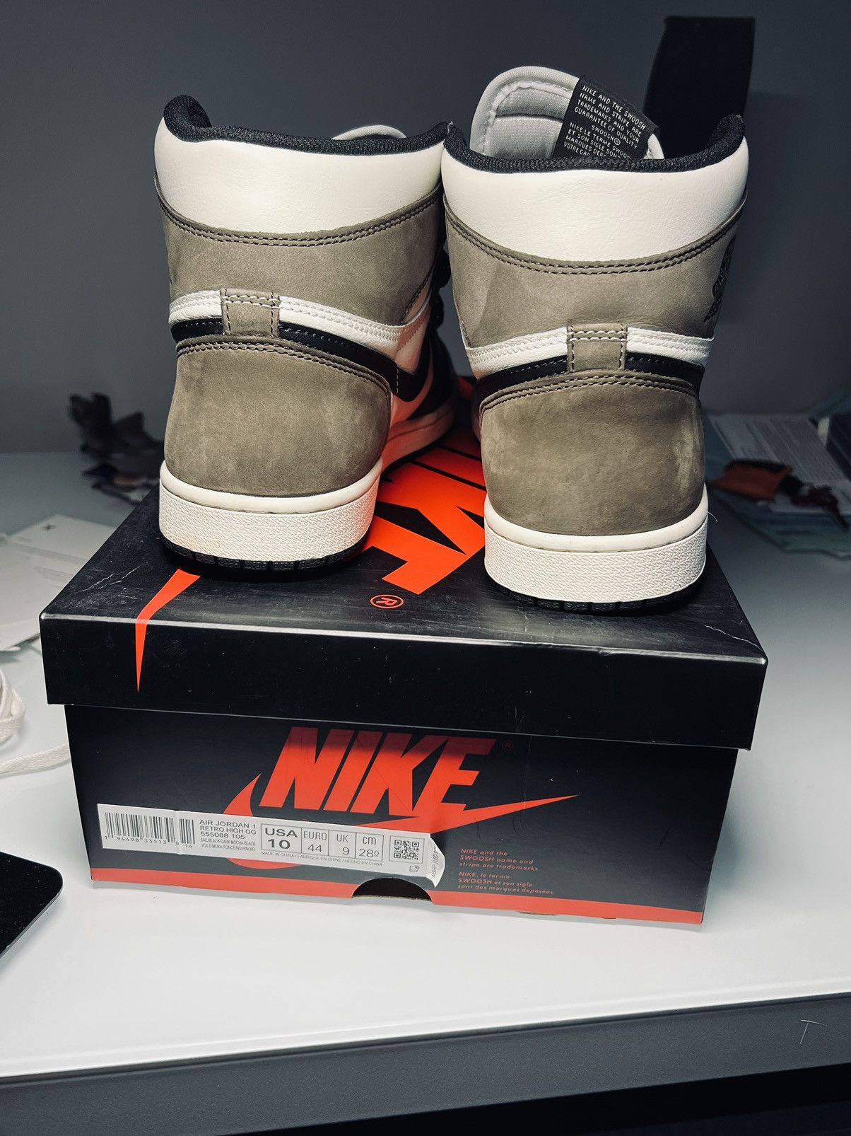 Jordan Brand Jordan 1 Dark Mocha Size US 10 / EU 43 - 4 Thumbnail