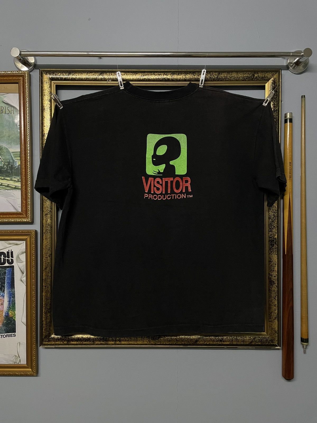 Vintage Vintage 1990s Japan Designer Alien World Sunfaded Tshirt Size US M / EU 48-50 / 2 - 6 Thumbnail