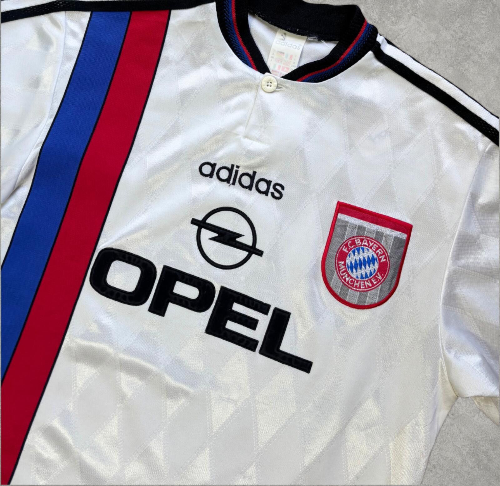 Adidas 1996/97 Bayern Munich Away Shirt Adidas (S/M) Size US S / EU 44-46 / 1 - 3 Thumbnail