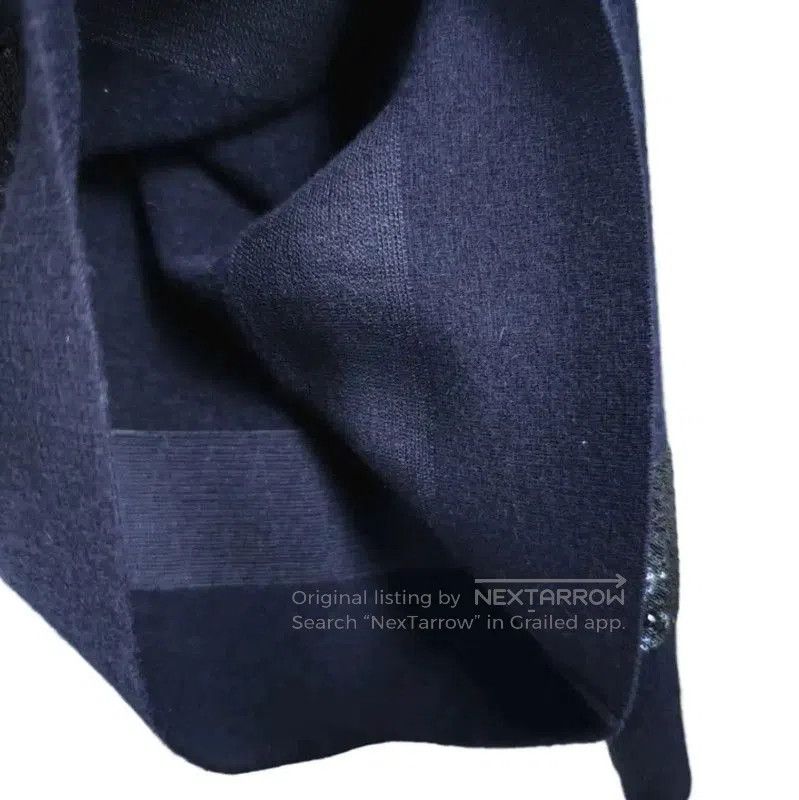 Chanel Chanel Oversized Navy Cashmere Sweater with Sequins . Size XXS / US 00 / IT 34 - 4 Thumbnail