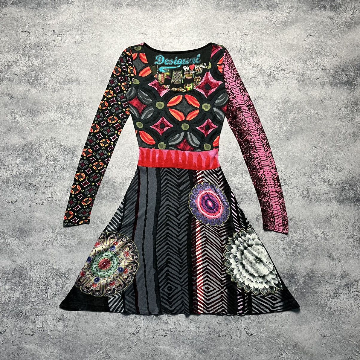 Designer × Desigual Vintage Desigual Dress Avant-Garde Ladies Long Sleeve U-Neck Size XS / US 0-2 / IT 36-38 - 1 Thumbnail