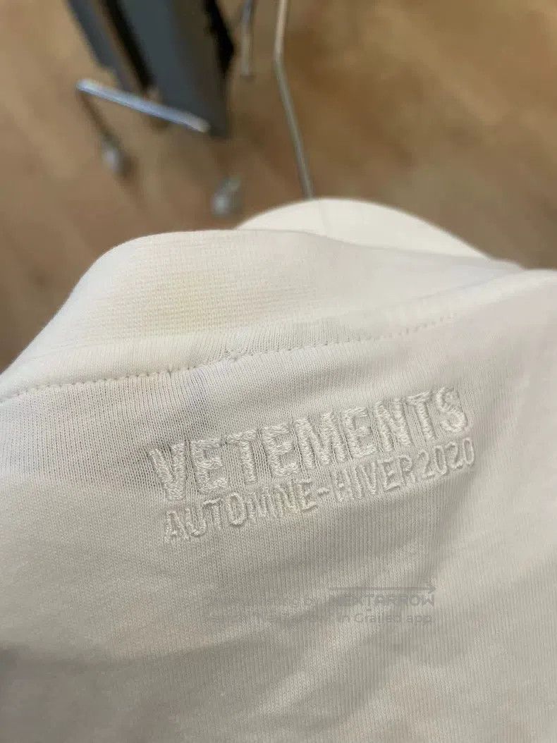 Vetements Vetements White Short Sleeve Size US S / EU 44-46 / 1 - 5 Thumbnail